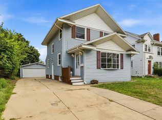516 Forest Dr SE, Cedar Rapids, IA 52403