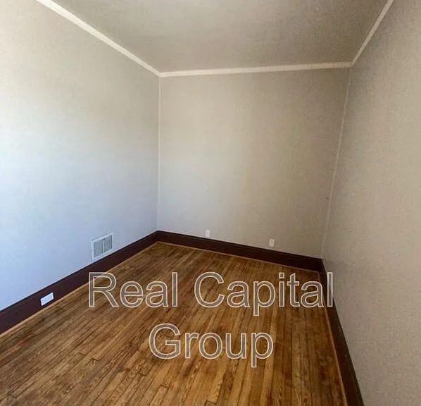 102 Macamley St #2 — Photo 16