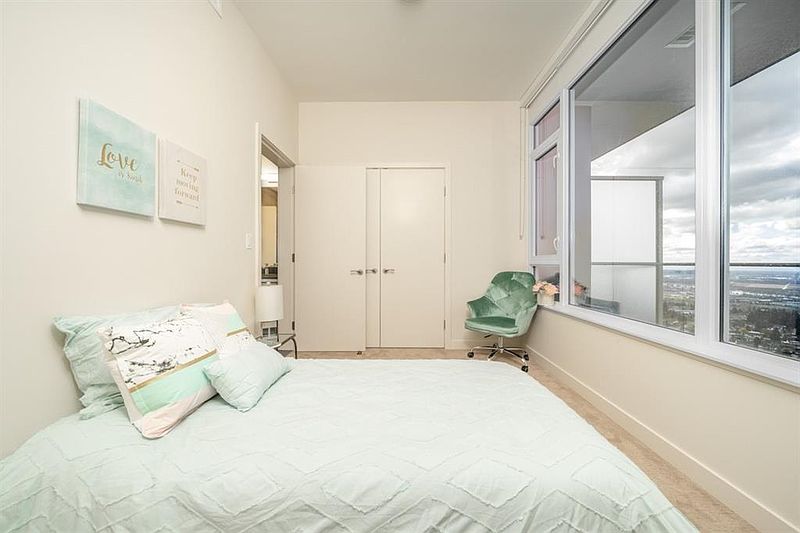 Burnaby Apartment for rent - 2 Bedrooms — photo 9