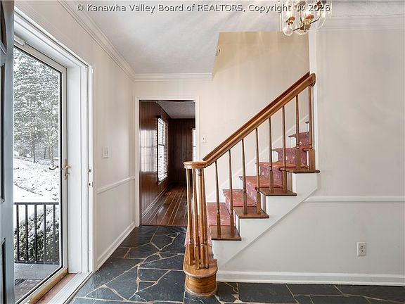 5th image of 924 Harmony Ln