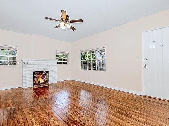5th image of 100 SE 11th St