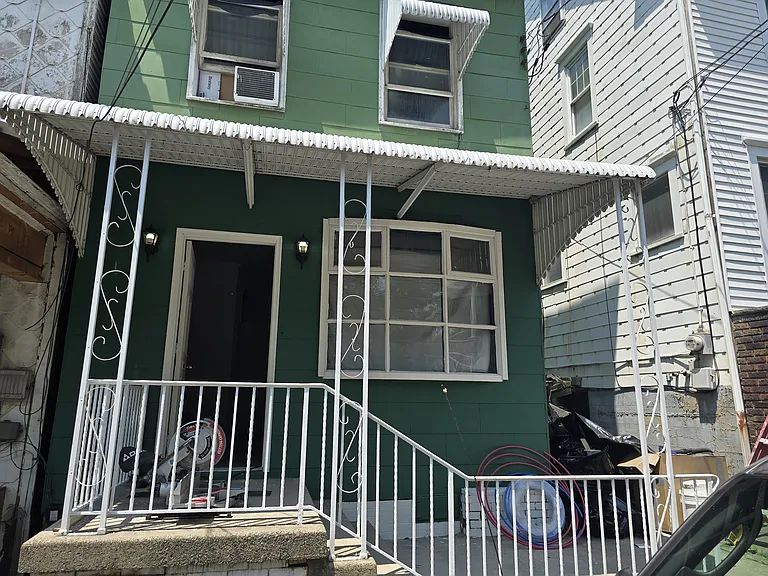 912 N Orange St — Photo 18
