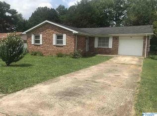 6109 Valley Park Dr NW, Huntsville, AL 35810