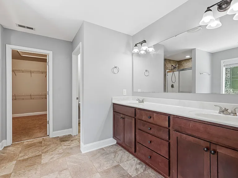 1541 Gallant Fox Ct — Photo 40