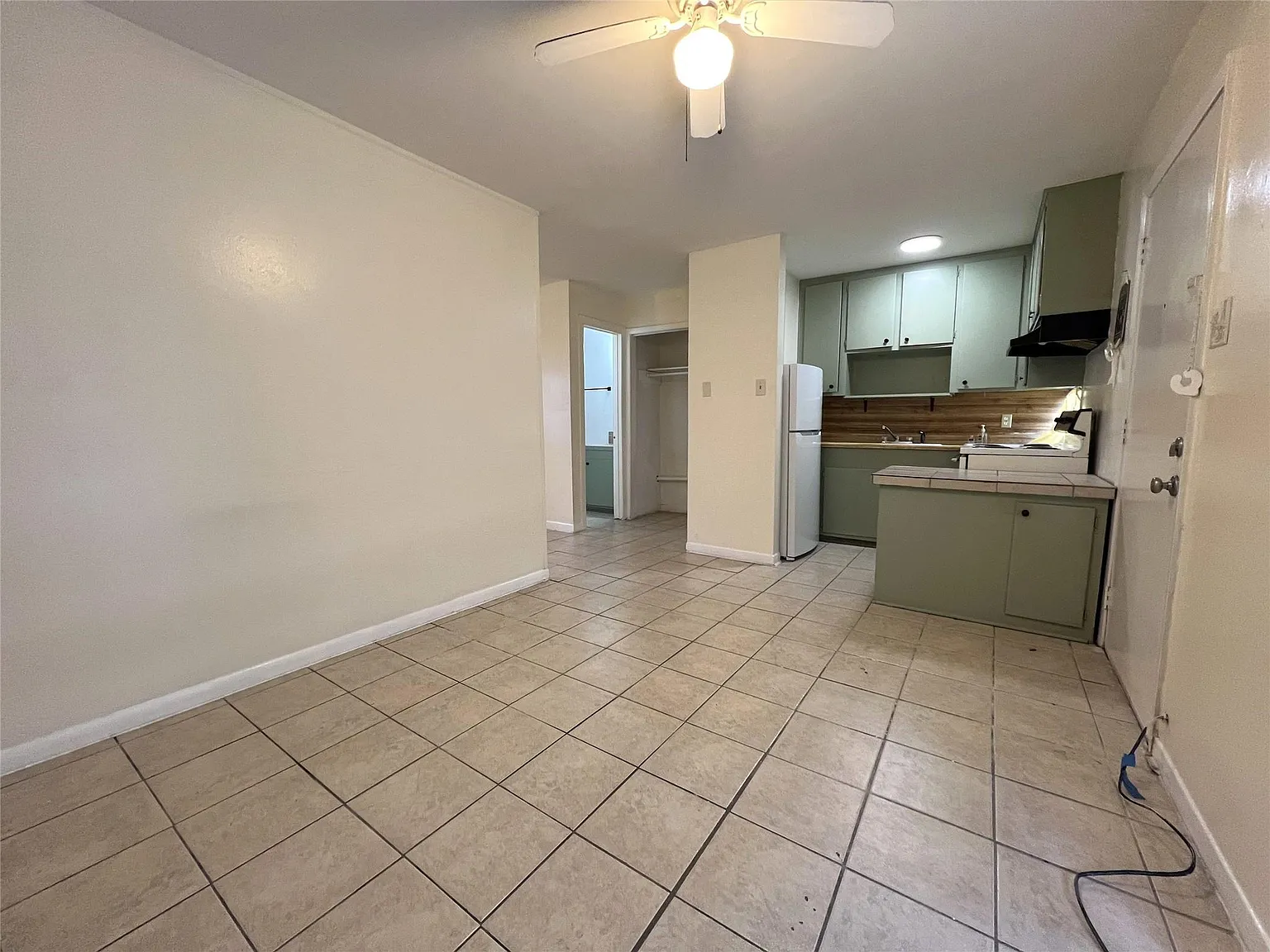 1 bed, 1.0 bath, 440 sqft, $700 — Photo 4
