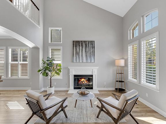 3rd image of 18343 Solano Ct