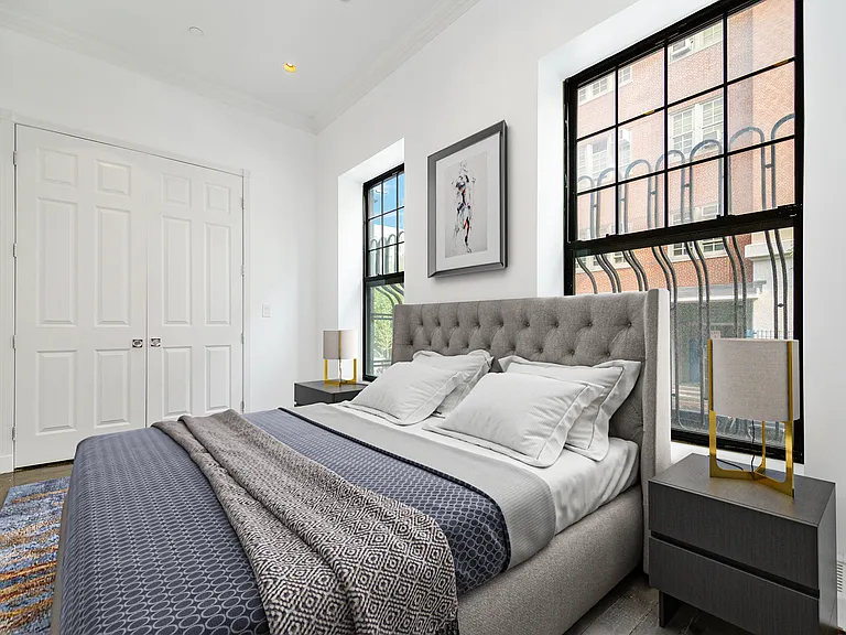 326 E 4th St #2B — Photo 2