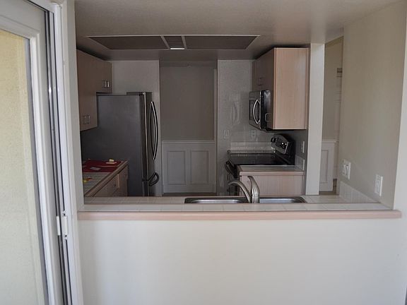 4th image of 1250 Cleveland Ave #306