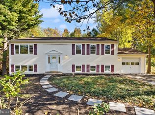 12509 Kings Lake Dr, Reston, VA 20191