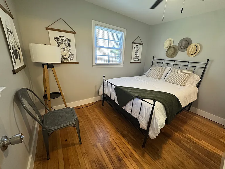 310 Crest Dr — Photo 22