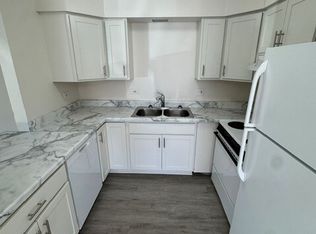 4335 Centennial Ct #11655069, Gurnee, IL 60031