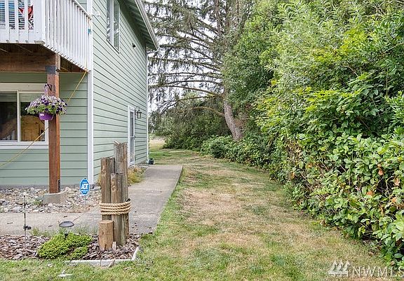 2nd image of 295 N Wynoochee Dr SW