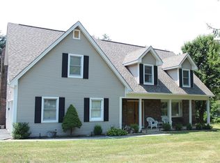 5 Georges Ct, Warwick, NY 10990