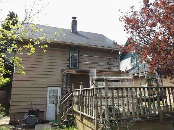 2nd image of 630 Paige Ave NE
