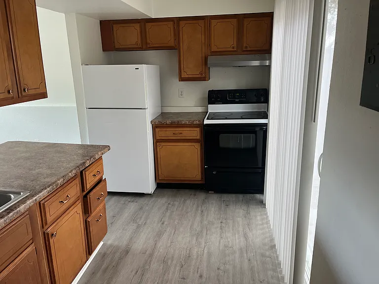 329 S Murray Blvd #A — Photo 4
