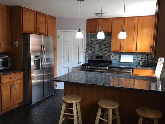 3rd image of 39-30 44th St