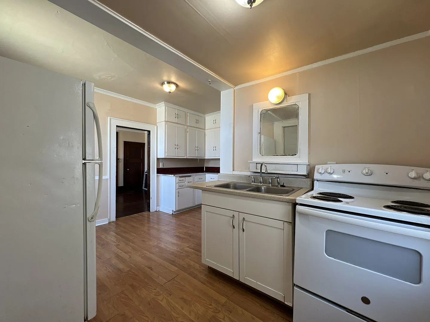 93 Kaufmann Ave — Photo 4
