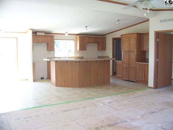 3rd image of 709 S Cherry St