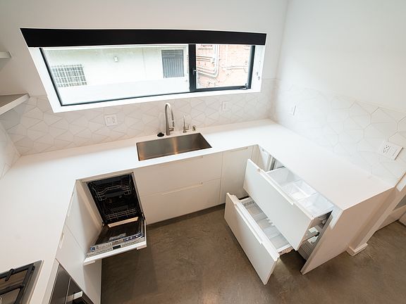 3rd image of 14 Brooks Ave APT 7