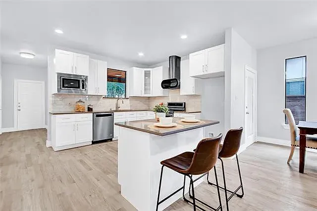 10827 Wallbrook Dr — Photo 14