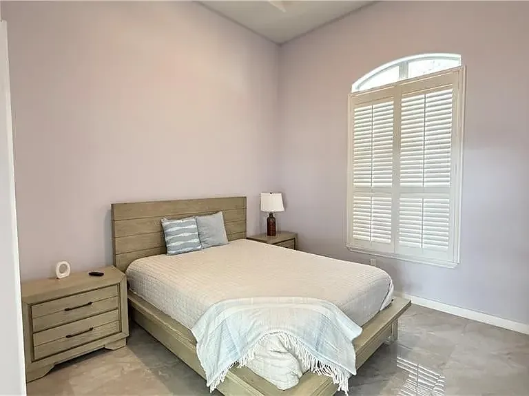 2504 Lilac Ave — Photo 11