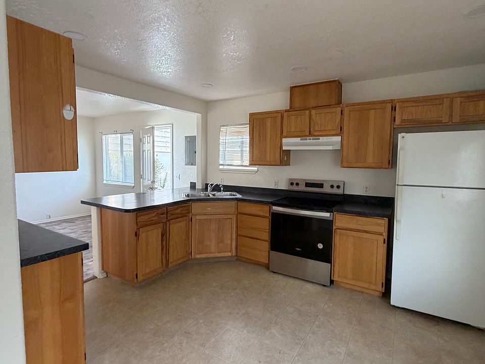 1st image of 842 D St