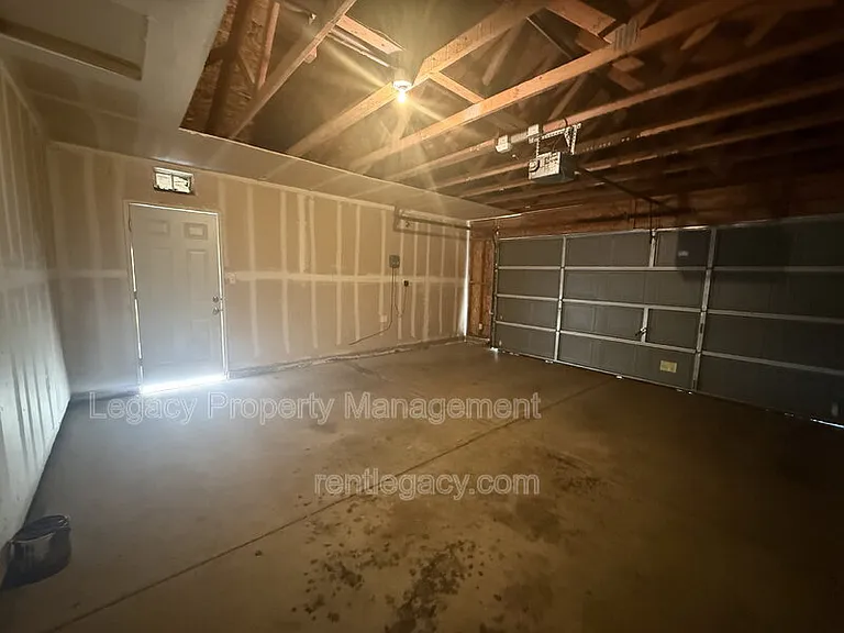 4329 Middlebury Way — Photo 18