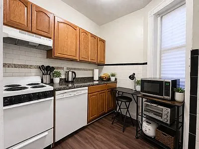 Building Photo - 165 Hemenway St #18