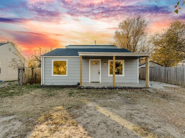 1621 N Grove Ave, Wichita, KS 67214