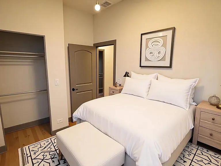 2101 W Evergreen Ave #3 — Photo 9