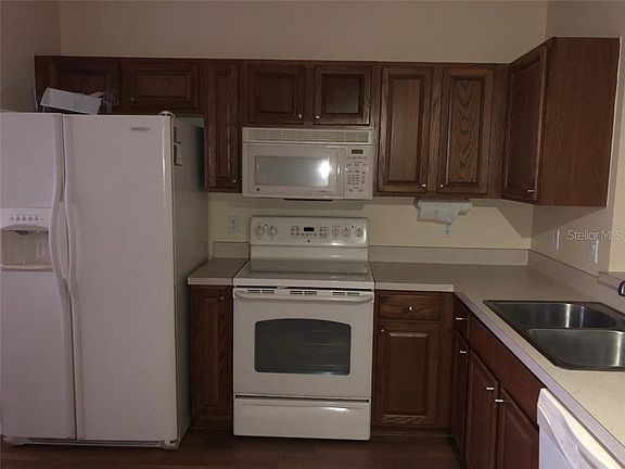 4th image of 14635 Water Locust Dr