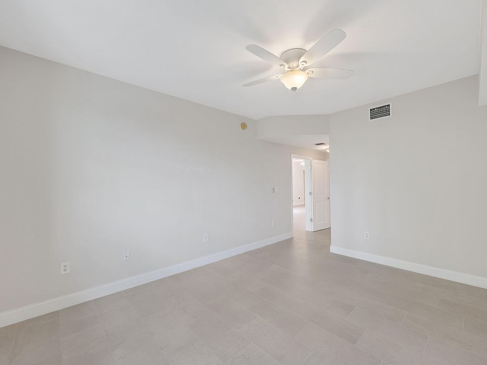 1st image of 225 NE 1st Street #314