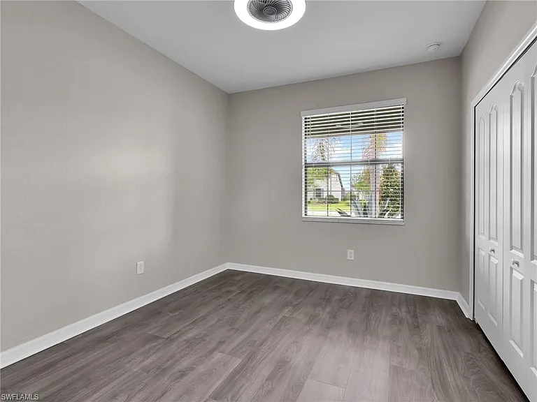 19527 Utopia Ln — Photo 24