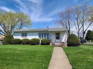 220 E 1st St, Milledgeville, IL 61051
