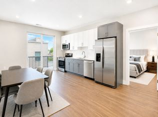 725 N 35th St #D5, Philadelphia, PA 19104