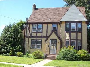 58 Mead St, Hempstead, NY 11550