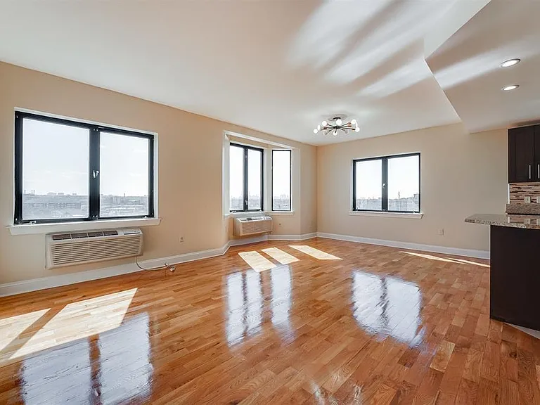 29 1st St #701 — Photo 7