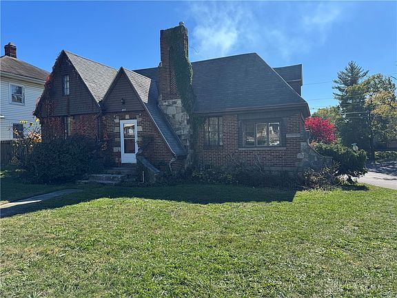 2nd image of 100 Basswood Ave