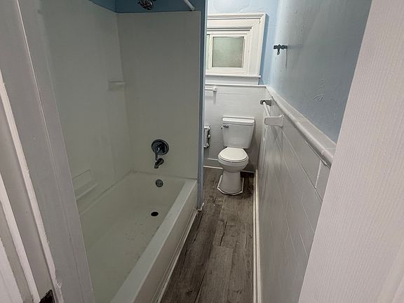 5th image of 92 Carey Ave #4B
