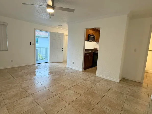436 Auburn Dr APT 204, Daytona Beach, FL 32118