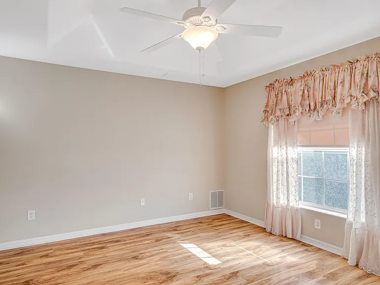 70 Cochise Ct — Photo 38