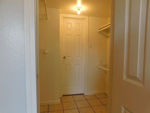 5th image of 11710 Southlake Dr Unit 23