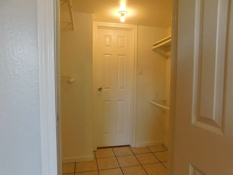 11710 Southlake Dr #23 — Photo 5
