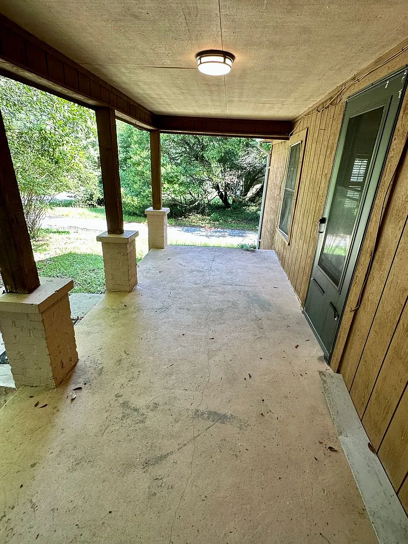 Fairview Drive 4334-4404 — Photo 3