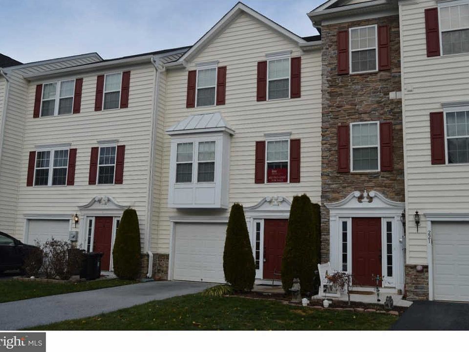 2nd image of 223 Bardel Dr #223