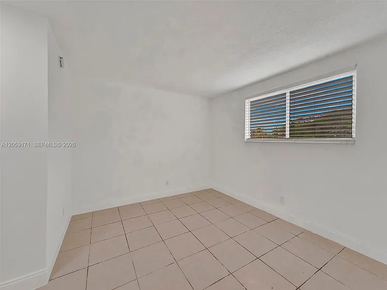 14190 W Dixie Hwy #1 — Photo 6
