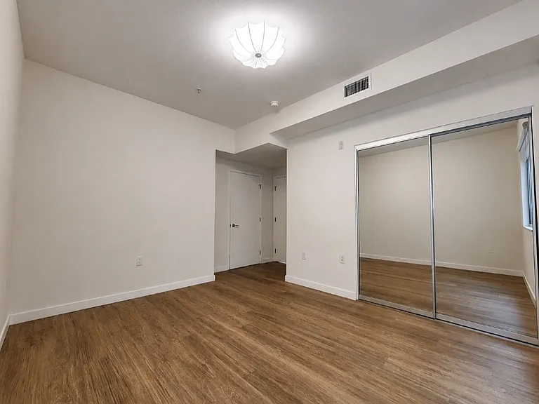 2900 S. Sepulveda Blvd — Photo 16