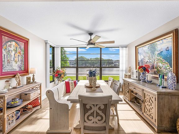3rd image of 1526 Whitehall Drive #105