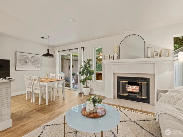 5010 168th Street #C, Lynnwood, WA 98037