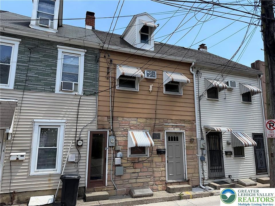 1st image of 231 N Peach St
